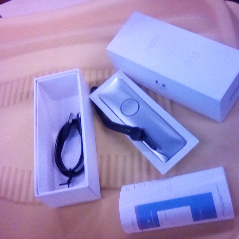 34 languages Smart Voice Translator Handy Pocket Electronic Bluetooth Device.